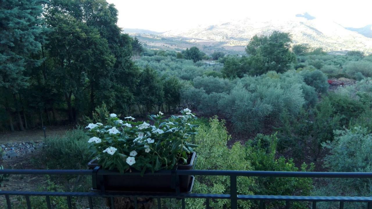 L'Opuntia Sul Lago Caccamo Eksteriør bilde